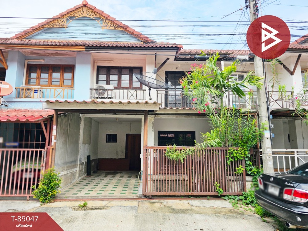 For SaleHouseNakhon Pathom : 2-story townhouse for sale, Pruksa Village 4, Nakhon Chai Si, Nakhon Pathom.