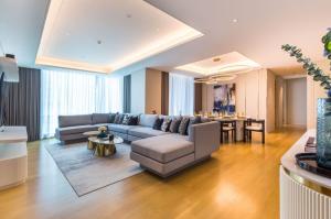 For SaleCondoWitthayu, Chidlom, Langsuan, Ploenchit : Sell ​​/ rent Super Luxury condo Baan Sinthorn , 2 bedroom, BTS Chidlom, central Embassy, ​​chidlom, Wireless Road