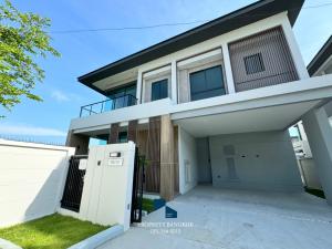 For SaleHouseBangna, Bearing, Lasalle : Big discount on beautiful corner plot, Bangkok Boulevard, Bangna-Km5, very good location