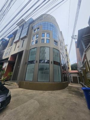 For RentShophouseYothinpattana,CDC : Office building for rent 95,000/month