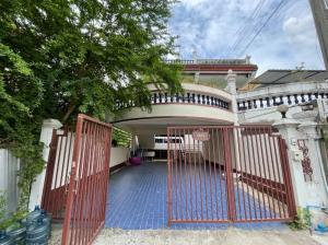 For RentHouseRatchadapisek, Huaikwang, Suttisan : 5-storey house, 7 bedrooms, near MRT Suthisan, only 1.5 km., available for rent