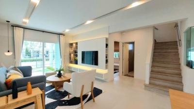 For RentHouseBangna, Bearing, Lasalle : PN1157 Single house for rent, Villagio Srinakarin - Bangna, beautiful house, decorated, ready to move in, complete with furniture and electrical appliances, near Mega Bangna, never occupied