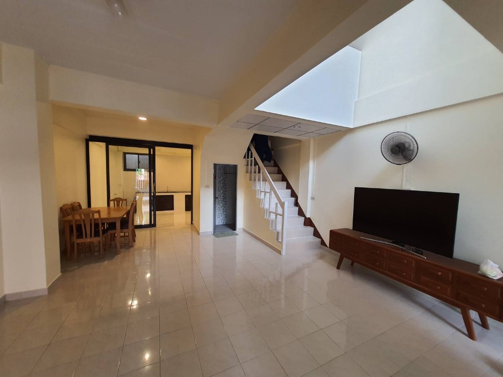 For RentTownhouseOnnut, Udomsuk : Beautiful 4-story townhome for rent (Company’s Register) 4 beds, 3 baths, near Punnawithi BTS, Soi Wachiratham 12. @ 30,000 per month