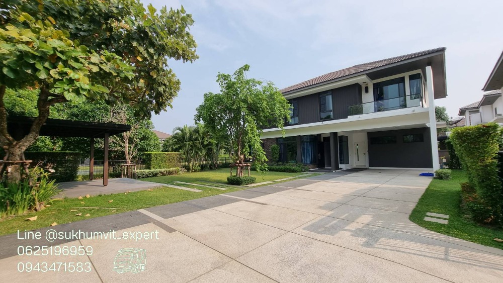 For SaleHouseBangna, Bearing, Lasalle : Single house for sale, Manthana 2, Bangna KM 7, the most beautiful in the project, near the club house, has a garden and trees in the house, next to the lake, very good Feng Shui.