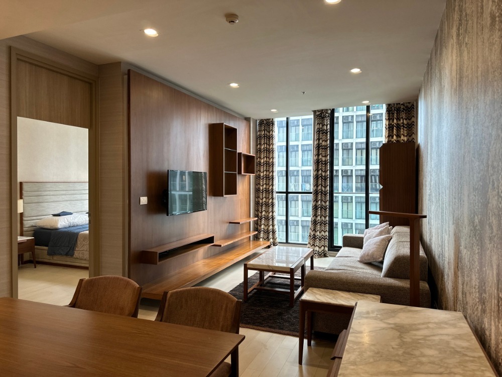 For SaleCondoWitthayu, Chidlom, Langsuan, Ploenchit : OwnerPost Noble Ploenchit 58 sqm. Pool view, All furnitures are imported. Very beautifully decorated. Good price!