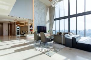 For SaleCondoWongwianyai, Charoennakor : This incredible 4-bedroom duplex at the famous Banyan Tree Residences Riverside is for you!