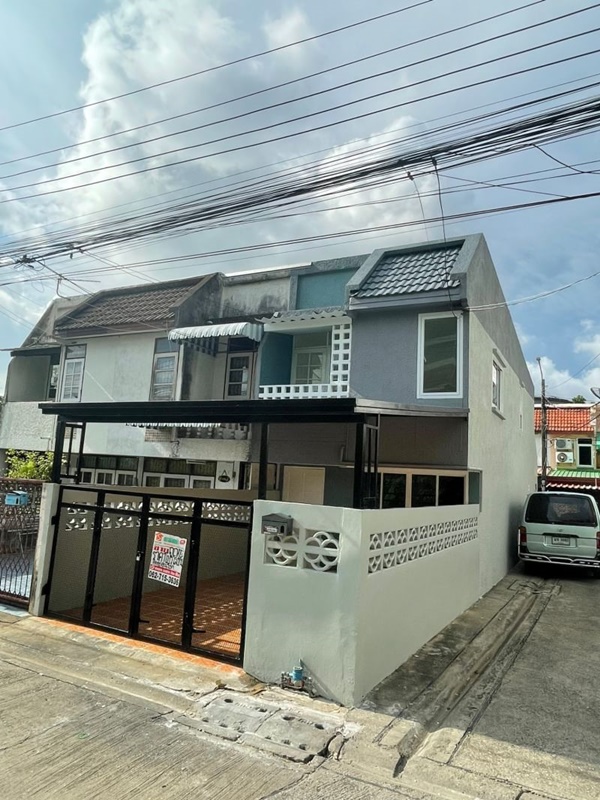 For SaleTownhouseNawamin, Ramindra : Townhouse for sale, Khan Na Yao, Ramintra Road.