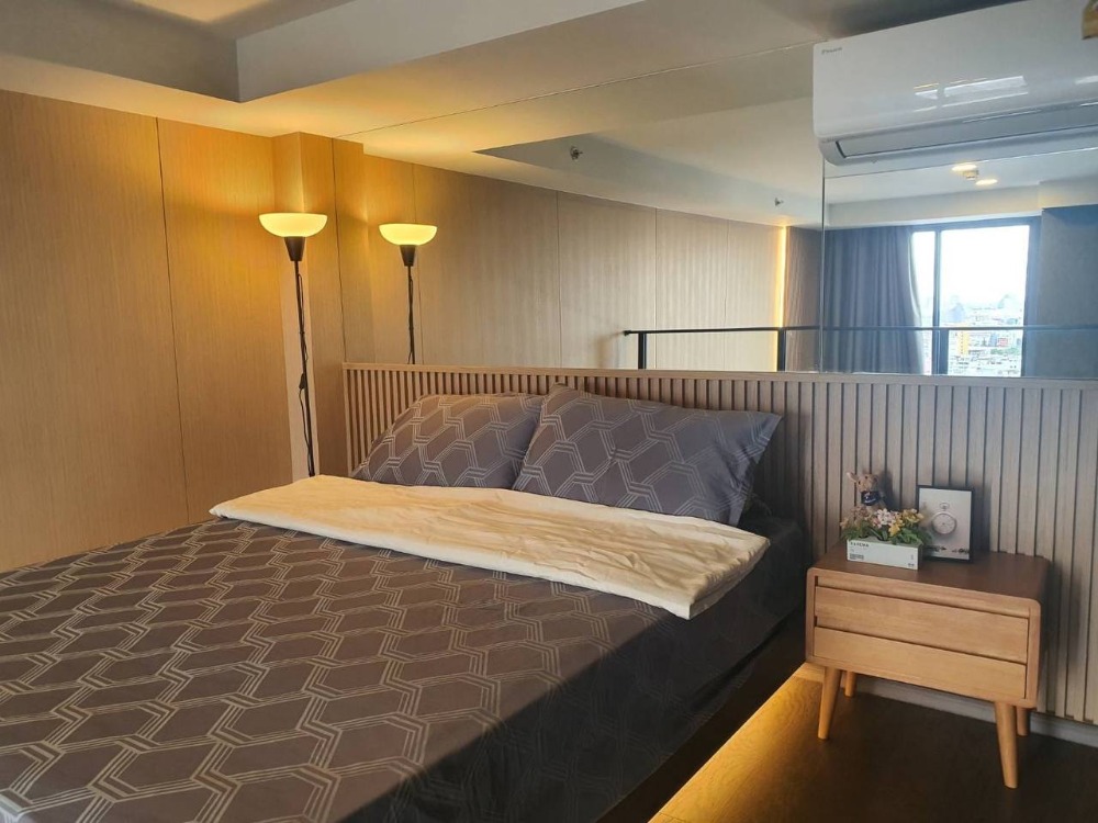 For RentCondoSiam Paragon ,Chulalongkorn,Samyan : Park Origin Chula - Samyan【𝐑𝐄𝐍𝐓】🔥Loft room, simple and elegant style, fully furnished, the central area is very nice. Near MRT Sam Yan Ready to move in at the beginning of September🔥 Contact Line ID: @hacondo