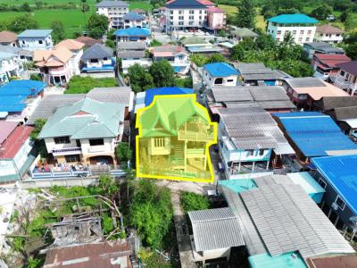 For SaleHousePathum Thani,Rangsit, Thammasat : Single house for sale on the banks of the Chao Phraya River, Ban Ngiew Soi 4, Samkok, 150 sq m., 33 sq w, good atmosphere, ideal for living