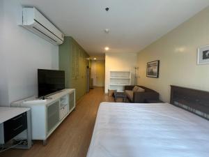 For RentCondoSilom, Saladaeng, Bangrak : ( U20240703200 )✨FOR RENT SILOM GRAND TERRACE ✨pls call: 096-2479369 / Studio room, 1 bathroom, 40 Sq.M., New renovation, furnished, Special Deal!!