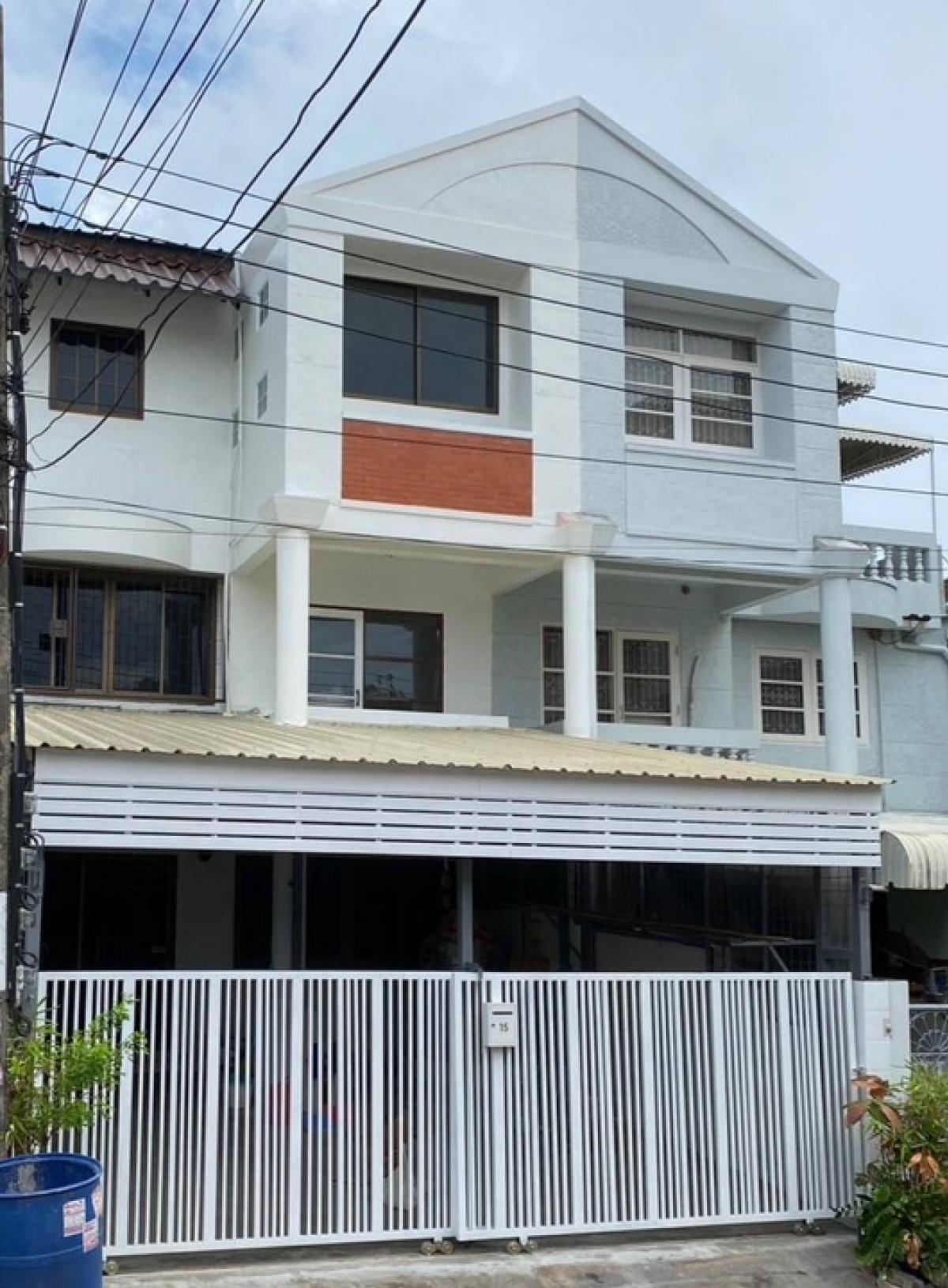 For RentTownhouseBang kae, Phetkasem : Townhouse for rent, 3 floors, newly renovated, Phetkasem 68, size 30 sq m, special price, interested call: 0922829196