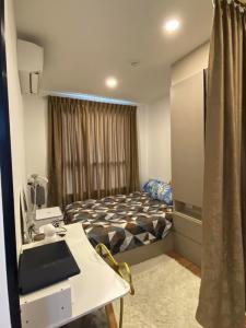 For RentCondoMin Buri, Romklao : OGR144 Condo for rent, The Origin Ram 209 Interchange, 9th floor, city view, 30.7 sq m., 1 bedroom, 1 bathroom. 12,000 baht 064-878-5283