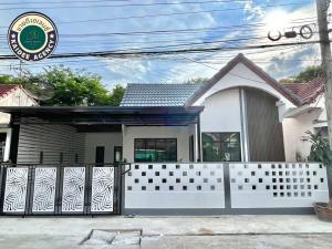 For SaleHouseMin Buri, Romklao : 1-story semi-detached house, Nantawan Village 4, Soi Liabwaree 53, Khok Phaet, Nong Chok, Min Buri, Suwinthawong.