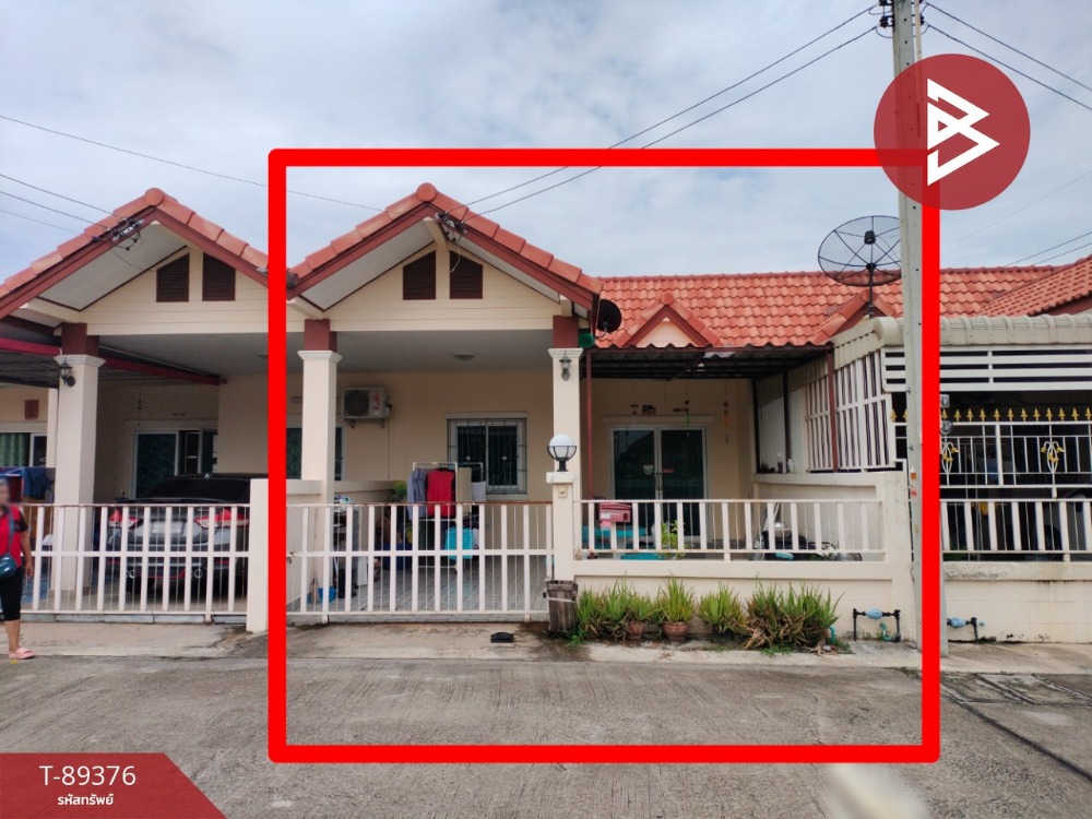 For SaleTownhousePattaya, Bangsaen, Chonburi : Townhouse for sale, Por Patinya Ville Village, Ban Bueng, Chonburi.