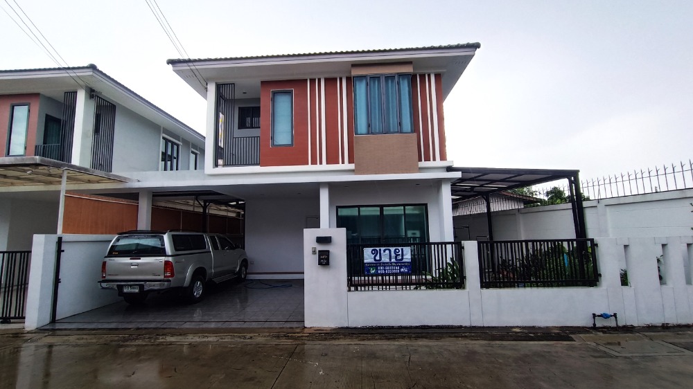 For SaleHousePattaya, Bangsaen, Chonburi : House for sale, THE HYDE VILLE Village, Phan Thong, Chonburi.