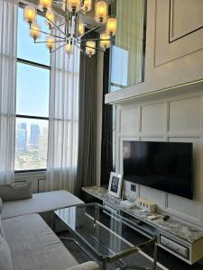 ให้เช่าคอนโดสาทร นราธิวาส : 💫💫Super Luxury and Classy  Duplex Condo with Super High Floor on 34 for Rent in Sathorn-CBD💫💫