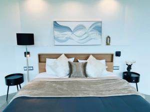 For SaleCondoPhuket : Fully Furnished 2-Bedroom Condo for Sale