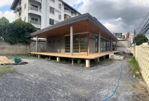 For RentHouseRama9, Petchburi, RCA : Japanese style detached house Suitable for a restaurant or office for rent (behind the nine Rama 9)