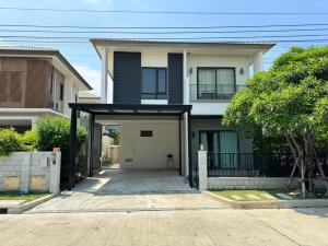 For RentHouseBangna, Bearing, Lasalle : Single house for rent, Centro Bangna KM.7, decorated and ready to move in.