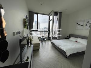 For RentCondoWongwianyai, Charoennakor : 🔥River view with Studio 26 sq.m. High Fl. Good Location Close to Asiatique Riverfront at Chapter Charoennakhon Riverside Condo / For Rent