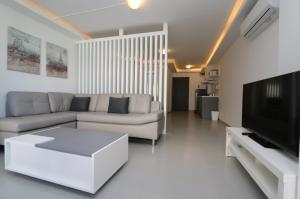 For RentCondoChiang Mai : Amazing Studio Room To Rent At Hillside 3 (HILL245)