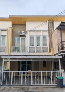 For SaleTownhouseChaengwatana, Muangthong : (Selling by owner) Townhome Golden Avenue Chaengwattana-Tiwanon, house type, 4 bedrooms, 3 bathrooms, 2 parking spaces, but can park 3 cars.