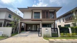 For RentHousePattanakan, Srinakarin : For rent: Burasiri Krungthep Kreetha project, new house, ready to move in immediately.