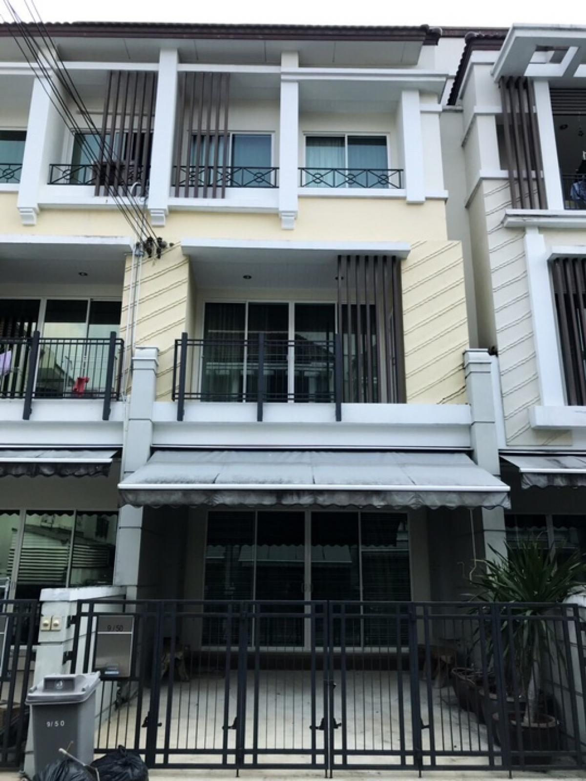 For RentTownhouseKaset Nawamin,Ladplakao : Townhouse for rent, Urbanian Lat Phrao 79