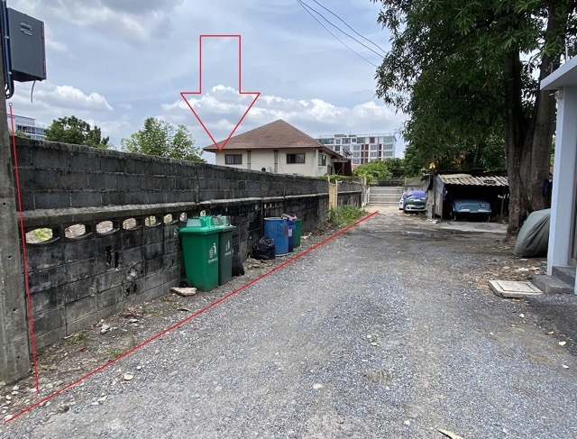 For SaleLandRatchadapisek, Huaikwang, Suttisan : Land for sale, already filled in, area 2 ngan 23 sq m, located in Ratchada Sutthisan Winitchai, near MRT Sutthisan, suitable for building a house or office.