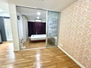 For RentCondoLadkrabang, Suwannaphum Airport : For rent: V Condo Lat Krabang Phase B 26.22 sq m !!!  6,500/mo. Beautiful room, fully furnished, free common fees! ! Located near Ladkrabang Technology, Code 9