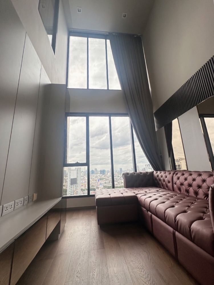 For RentCondoAri,Anusaowaree : Condo for rent, Ideo Q Victory 2bed Loft, good price 50,000, very new room. You can contact us to see the actual shelf every day.