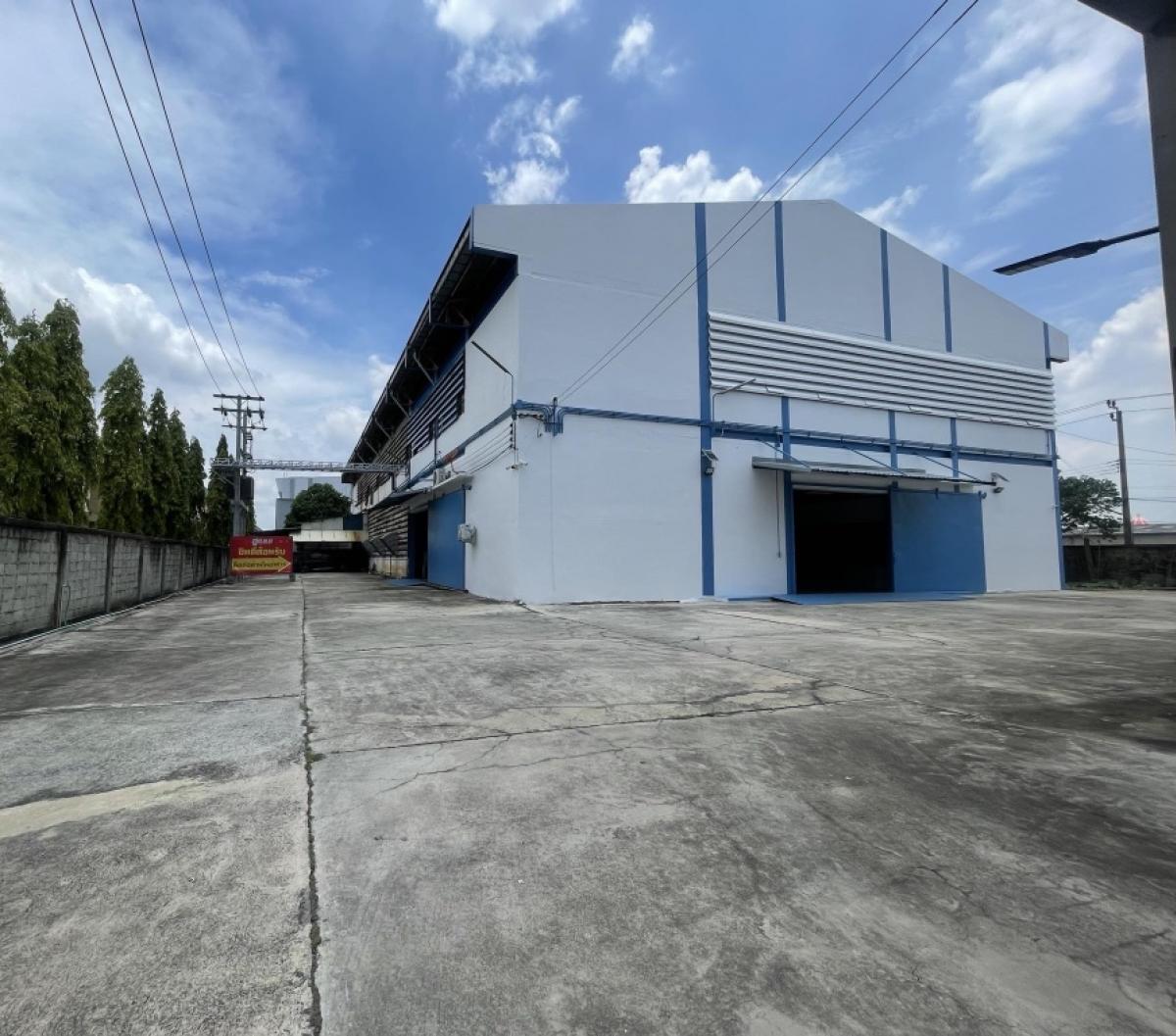 For RentWarehouseLadkrabang, Suwannaphum Airport : 📌Warehouse for rent with car repair center, suitable for a service center, car repair garage