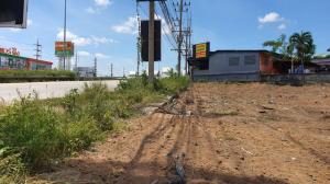 For SaleLandSriracha Laem Chabang Ban Bueng : Land for sale on main road 331, Bowin, Sriracha, Chonburi, 1:3:88 rai, land frontage on main road approximately 108 meters, suitable for a showroom for selling products, good location, opposite King Hardware.