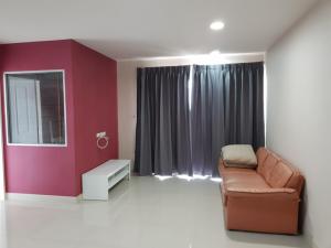 For SaleCondoRattanathibet, Sanambinna : Condo for sale, Tempo M Tiwanon, very good location, good condition, only a small amount, owner is selling it himself.