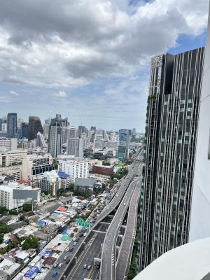 ให้เช่าคอนโดวิทยุ ชิดลม หลังสวน : The room owner allowed small pet friendly Just 800 m. to BTS Ploenchit Condo for rent : 3 bedrooms 2 bathrooms for 120 sqm. On 33rd floor.With fully furnished and electrical appliances.Just 800 m. to BTS Ploenchit.Rental only for 52,000 / m.