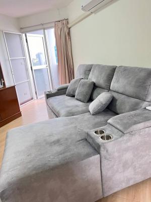 For RentCondoWitthayu, Chidlom, Langsuan, Ploenchit : The room owner allowed small pet friendly Just 800 m. to BTS Ploenchit Condo for rent : 2 bedrooms 2 bathrooms for 85 sqm. On 7th floor.With fully furnished and electrical appliances.Just 800 m. to BTS Ploenchit.Rental only for 35,000 / m.