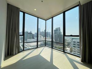 ขายคอนโดราชเทวี พญาไท : The Extro: 1bed 1bath 35sqm. 7,600,000 corner rare unit Am: 0656199198