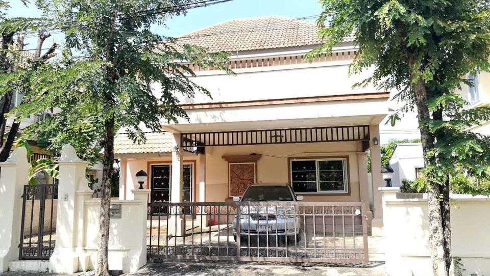 For RentHousePathum Thani,Rangsit, Thammasat : Single house 3 bedrooms 3 bathrooms, fully furnished, Khlong 4, next to Lat Sawai Central Market