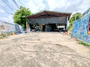 For SaleLandSurin : Land for sale with buildings, size 1 ngan 17 sq.wa., on a main road, selling at a price lower than market price, Saphan Dao, near the intersection, Surin Hospital.