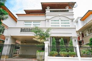 For SaleHouseAri,Anusaowaree : Urgent sale! Beautiful 3-story detached house with an artistic touch, 55.4 sq m., Soi Aree Samphan 1, Phahon Yothin Road, near BTS Ari No.42-HH-67059