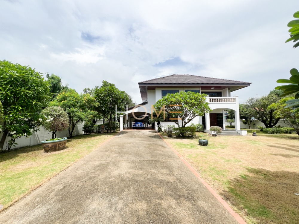 For SaleHouseOnnut, Udomsuk : Good location near BTS ✨ Single house Soi Punnawithi 31 / 4 bedrooms (for sale), Detached House Soi Punnawithi 31 / 4 Bedrooms (FOR SALE) PUY359