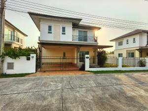 For SaleHouseChachoengsao : Single house for sale, ready to move in Good position in front of the house, lake view There is space on the ground floor for the elderly or infants in the KC 2 Suwinthawong project.