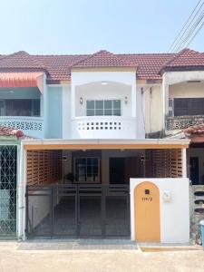 For SaleTownhouseNakhon Pathom : Urgent sale, 2-story townhouse, minimalist style.