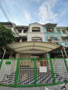 For RentTownhouseRama9, Petchburi, RCA : 3-story townhome, beautifully decorated, for rent in Rama 9-Pattanakarn area, near The Nine Rama 9, only 650 meters.