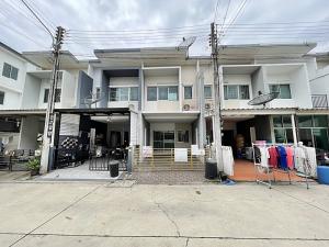 For SaleTownhousePathum Thani,Rangsit, Thammasat : Townhouse for sale, V Village 2, urgent, very special price. Townhouse, V Village 2 (Sansiri project), good structure, no flooding.