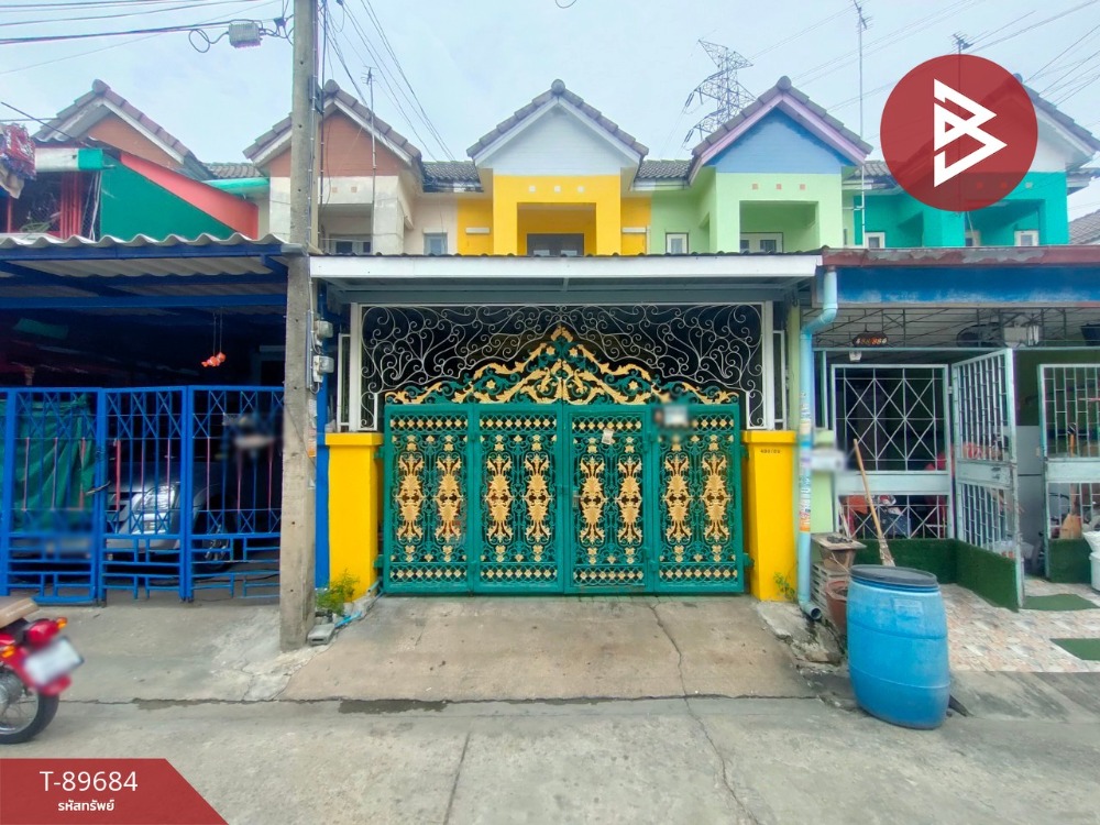 For SaleTownhouseMahachai Samut Sakhon : 2-story townhouse for sale, Nisachon Village, Om Noi, Samut Sakhon.