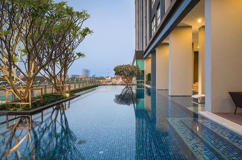 For RentCondoHuahin, Prachuap Khiri Khan, Pran Buri : Short-term rental, monthly. 2-bedroom condo with sea and mountain views at Baan Kiang Fah Condominium.