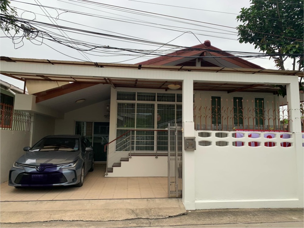 For RentHousePinklao, Charansanitwong : Single-story house for rent, Charansanitwong 75, near Bang Bamru train station.