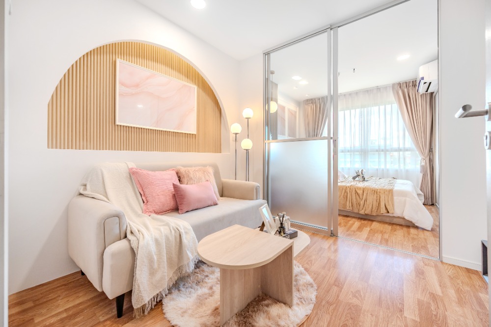 For SaleCondoBang kae, Phetkasem : ✨Selling a condo in a good location in Petchkasem, Bang Khae area. Get a loan and enjoy paying in installments. The room is newly decorated throughout. Near the mall, ready to move in. Lumpini Park Petchkasem 98