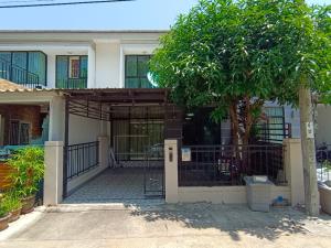 For SaleTownhouseMin Buri, Romklao : Cheap sale, house, townhome, The Villa Ramkhamhaeng 174 Suvarnabhumi, area 19 sq m, in front of the house next to the garden, good view, nothing obstructed, good location, Ramkhamhaeng, Romklao, Kanchana Ring Road.